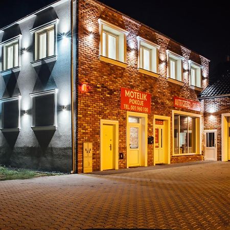 Motelik Janowski Szprotawa エクステリア 写真