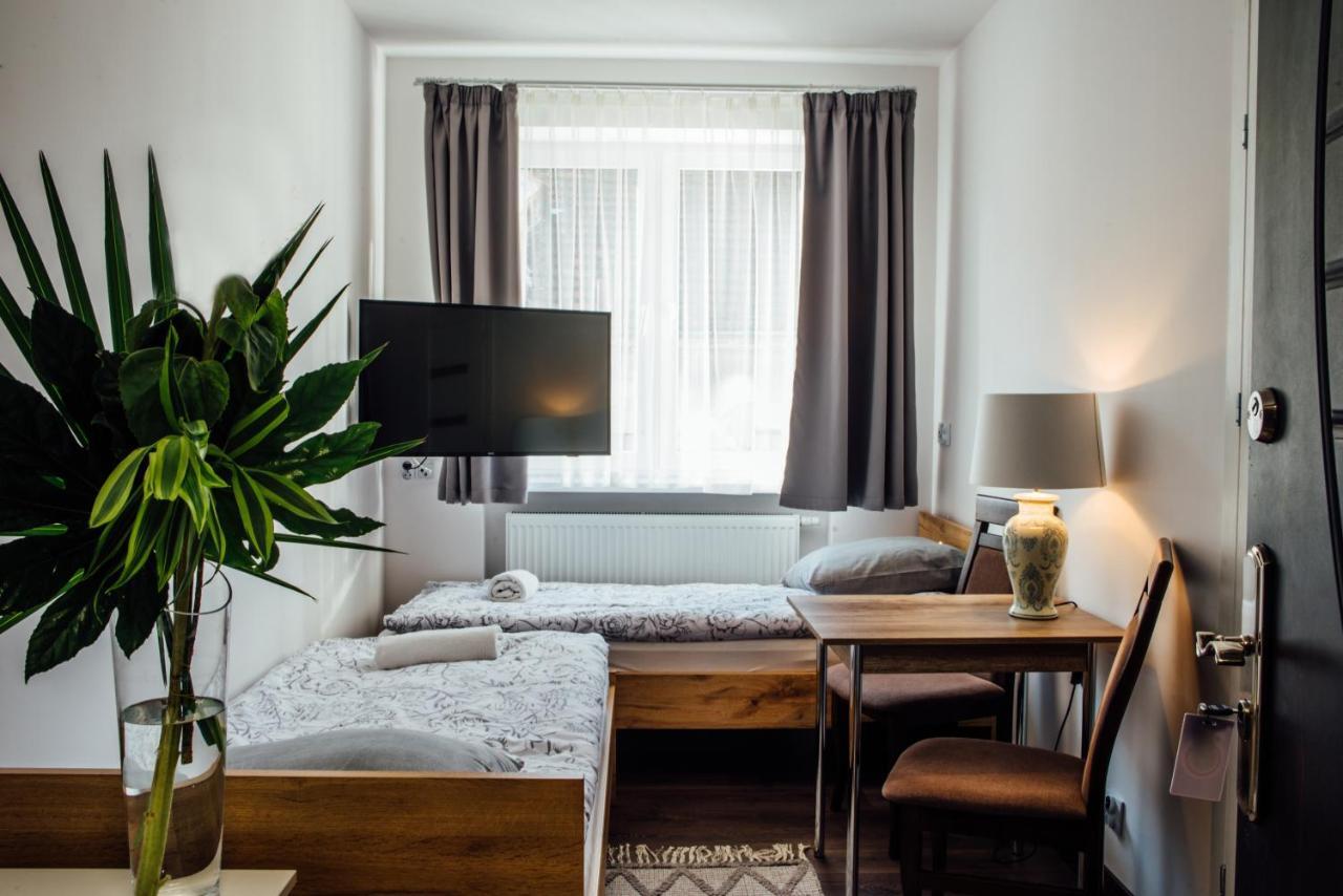 Motelik Janowski Szprotawa エクステリア 写真